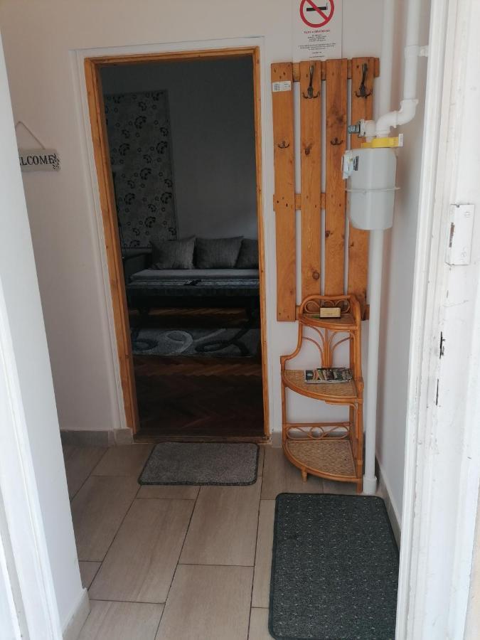 Kriston Apartman Miskolc Exterior photo
